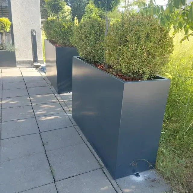 Rechteckige Pflanzgefässe aus Metall von Paiqi Metal